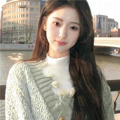 邪恶的蕾丝莉